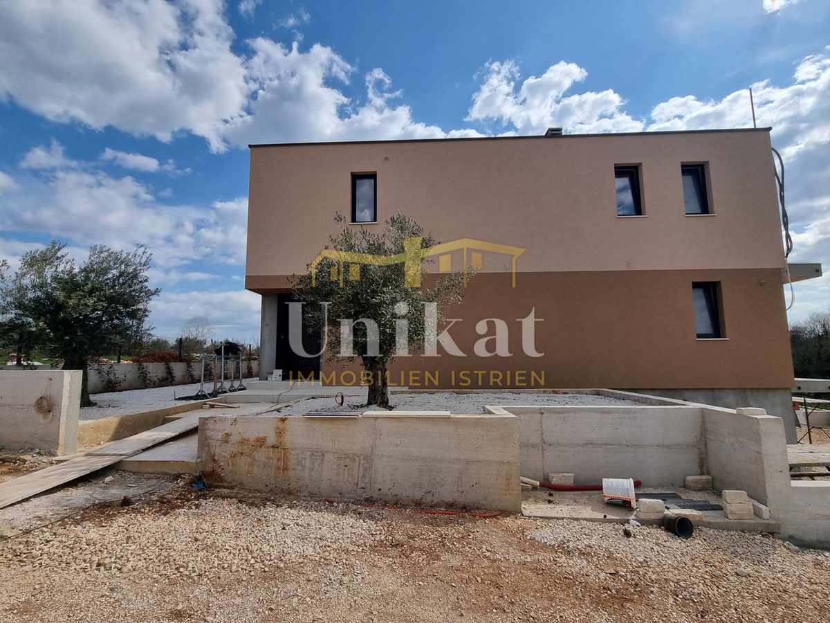 Casa nei dintorni di Višnjan - 4 camere da letto e piscina